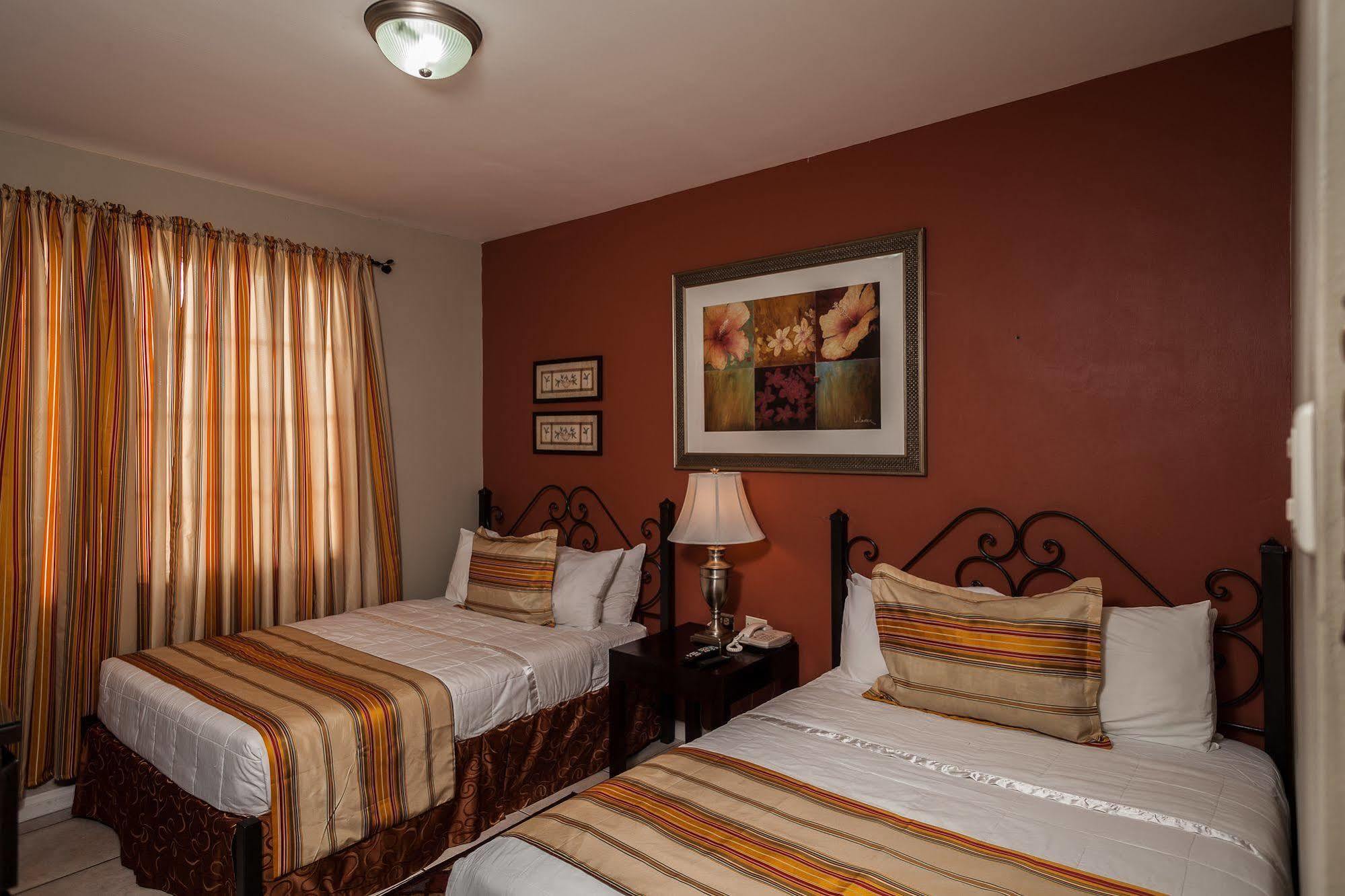 Inn At 87 Port of Spain Esterno foto